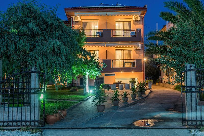 Апартаменты Castro Deluxe Торони Экстерьер фото